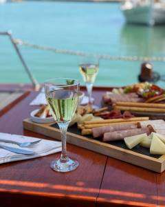 food on boat