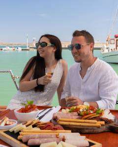 food on boat